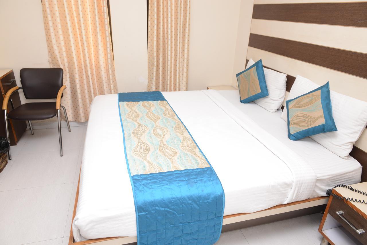 Hotel Balsons Continental Nowe Delhi Zewnętrze zdjęcie