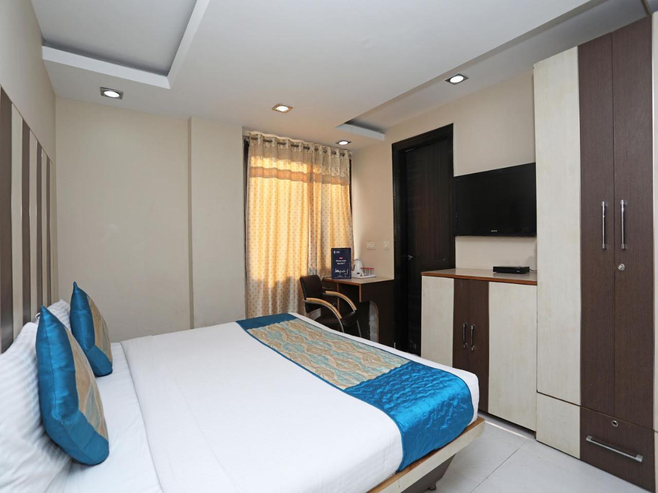 Hotel Balsons Continental Nowe Delhi Zewnętrze zdjęcie