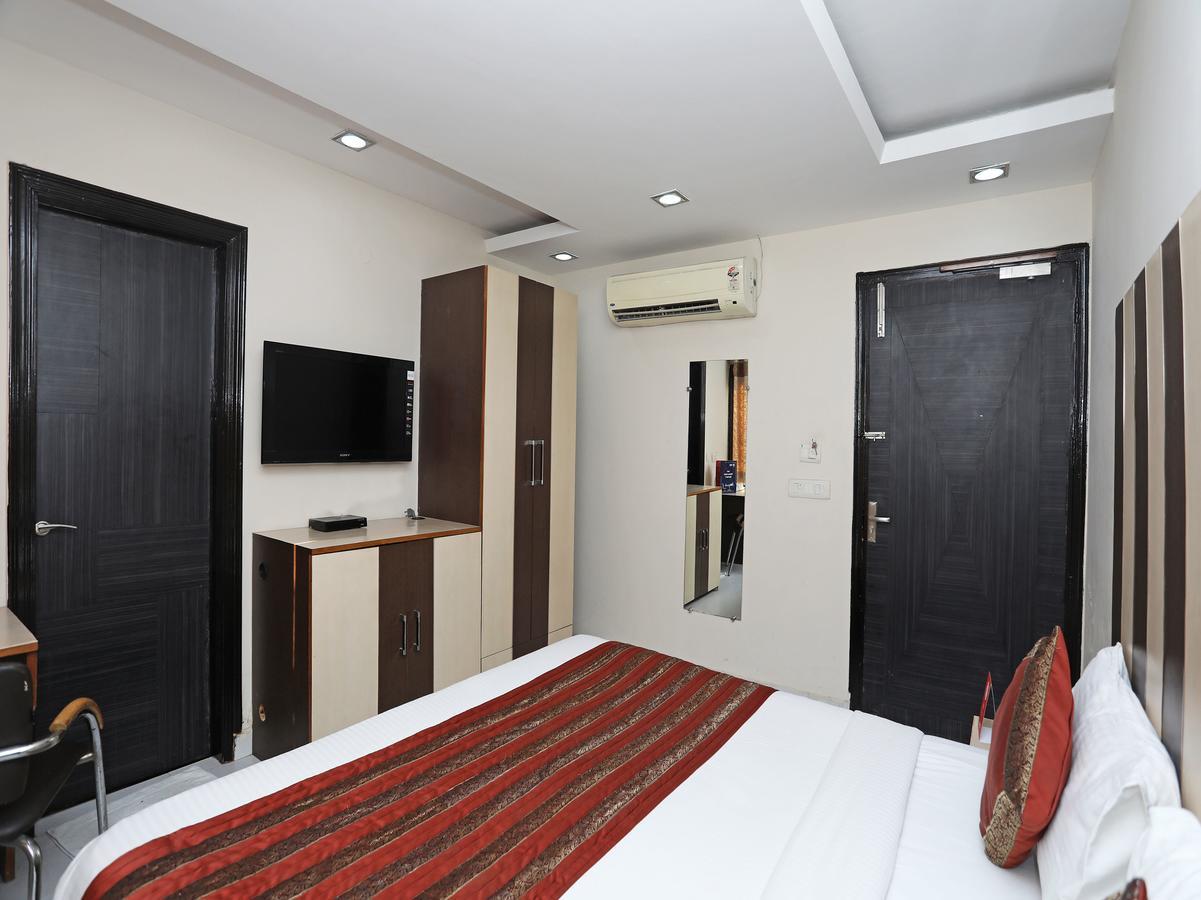 Hotel Balsons Continental Nowe Delhi Zewnętrze zdjęcie