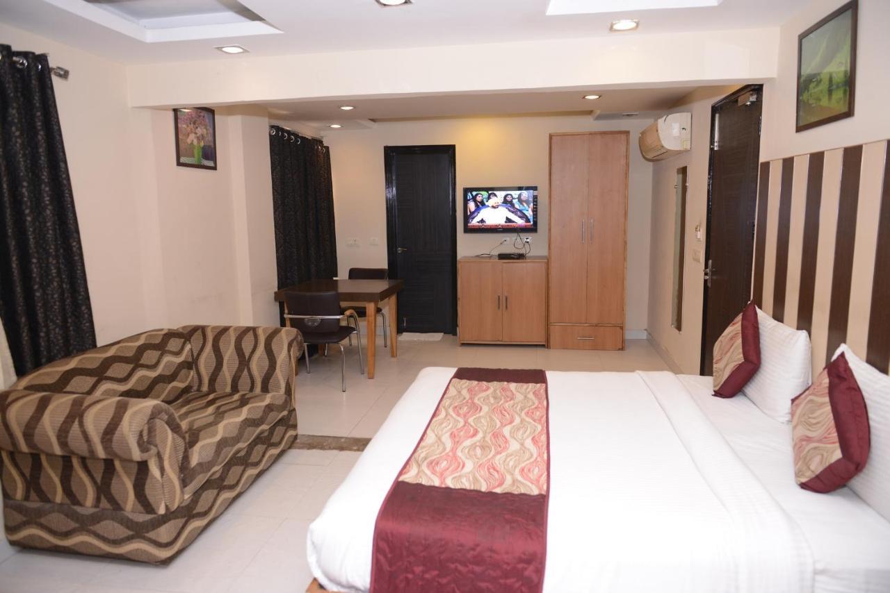 Hotel Balsons Continental Nowe Delhi Zewnętrze zdjęcie