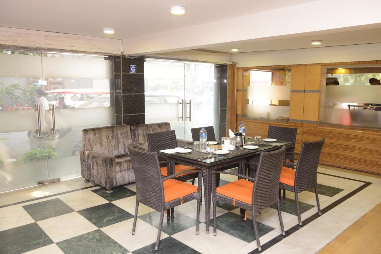 Hotel Balsons Continental Nowe Delhi Zewnętrze zdjęcie