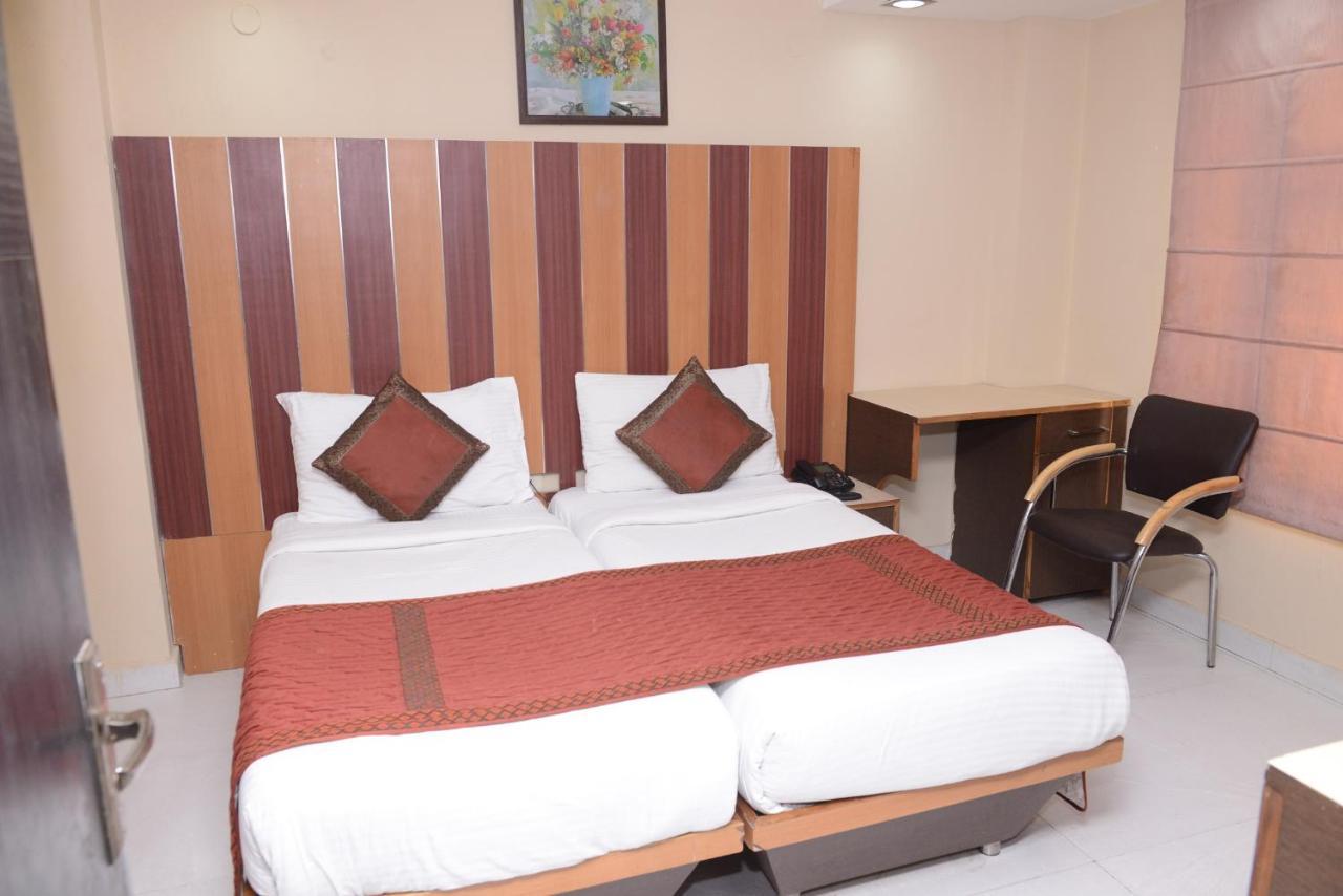 Hotel Balsons Continental Nowe Delhi Zewnętrze zdjęcie